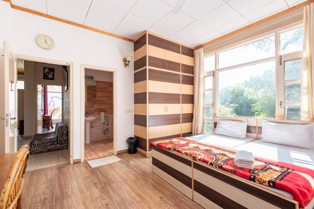 Kasauli Edge Apt With Balcony Zewnętrze zdjęcie