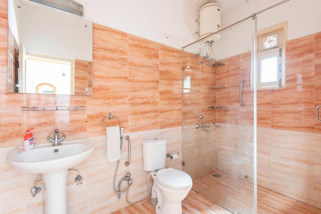 Kasauli Edge Apt With Balcony Zewnętrze zdjęcie
