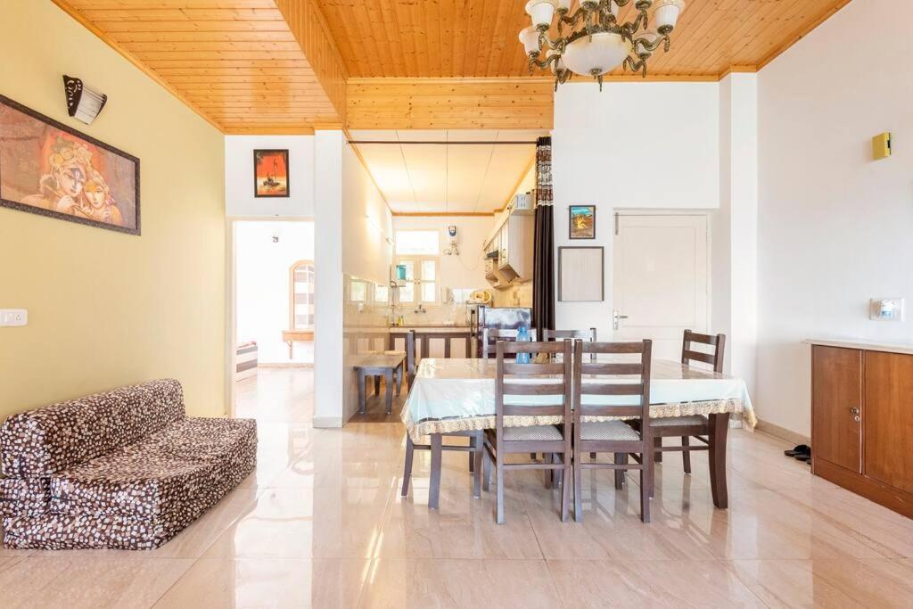 Kasauli Edge Apt With Balcony Zewnętrze zdjęcie